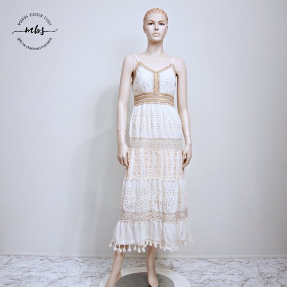 Me 2 Magic Boho Tiered Embroide Spaghetti Straps Lace Eyelets Tassels Midi Dress - Picture 2 of 12